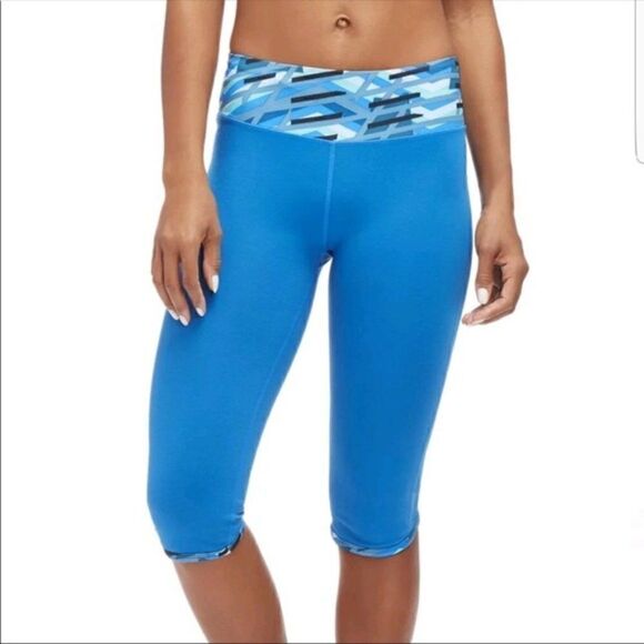 Fabletics Rio Run Capri Blue Impulse Print Legging - Picture 1 of 8